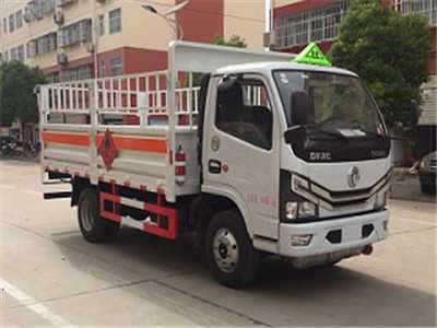 東風(fēng)4.1米氣瓶運(yùn)輸車(chē)
