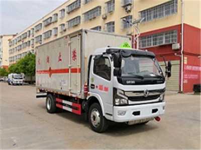 東風(fēng)5.1米爆破器材運(yùn)輸車(chē)